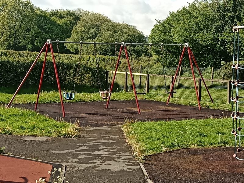 Groesfaen playground swings